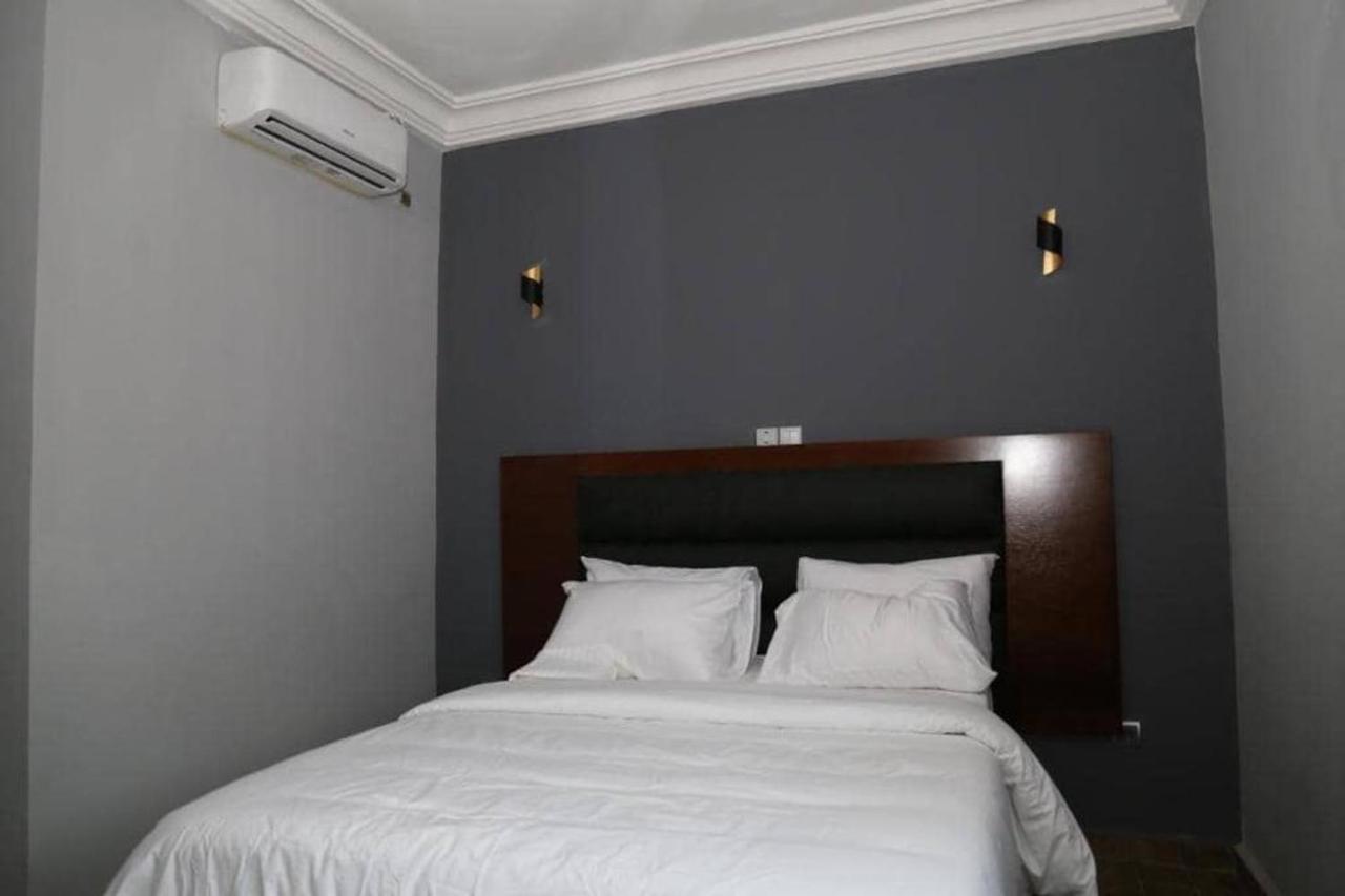 Appart Hotel Mireille Yaounde Exterior photo