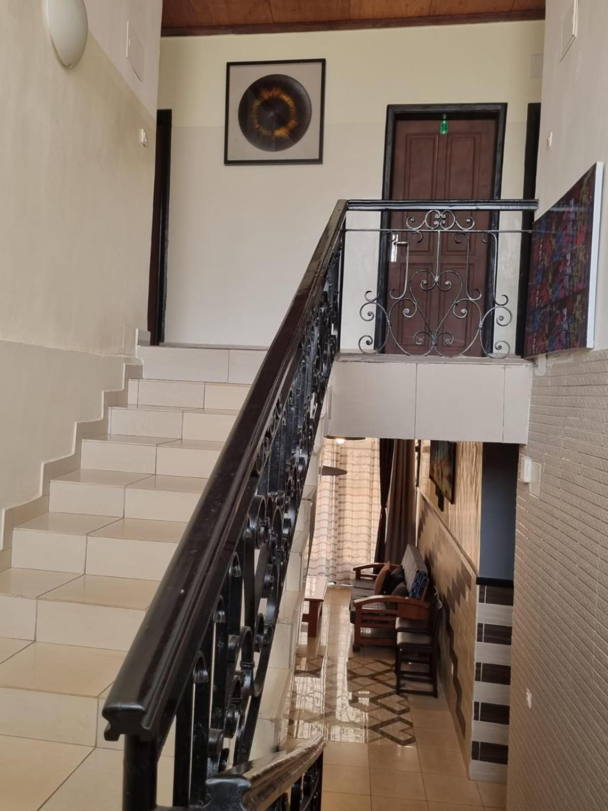Appart Hotel Mireille Yaounde Exterior photo