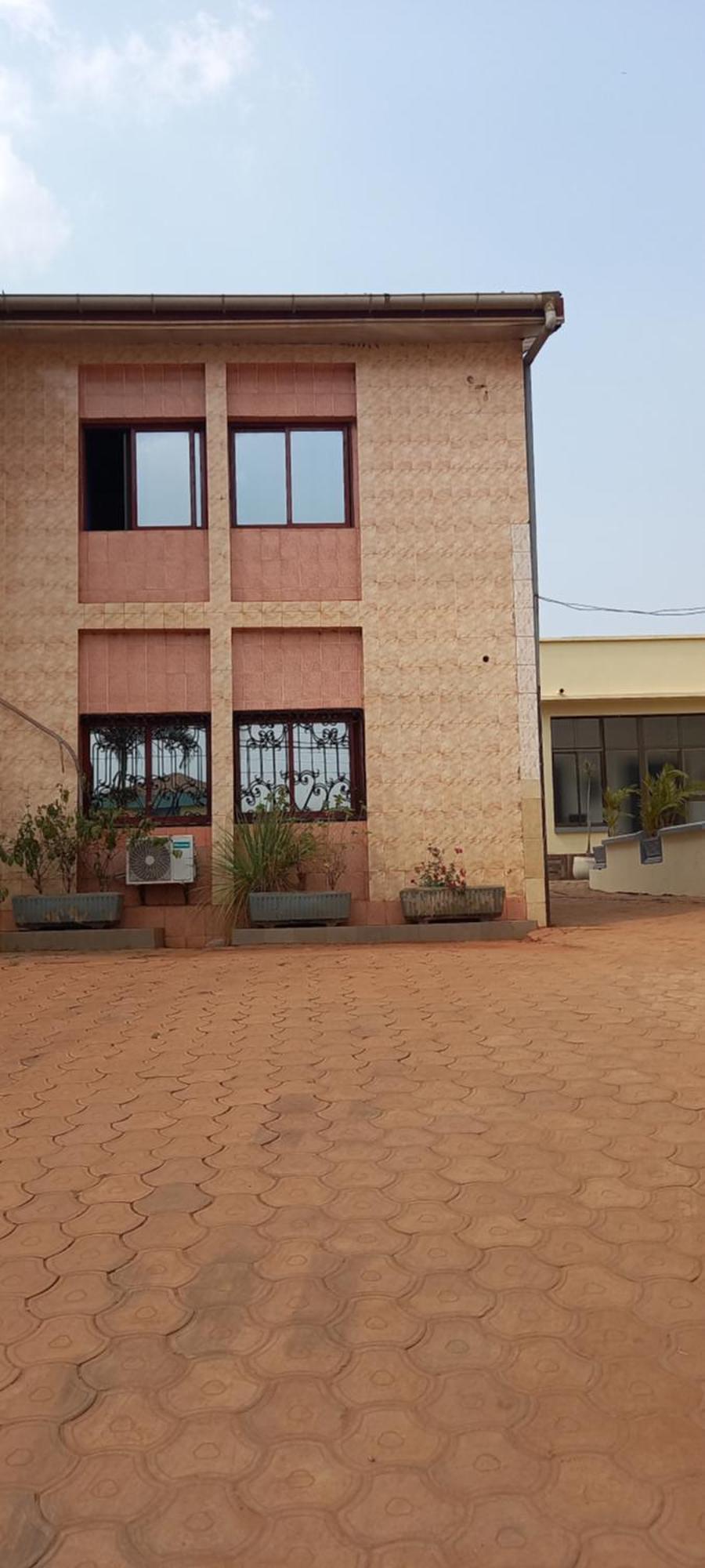 Appart Hotel Mireille Yaounde Exterior photo